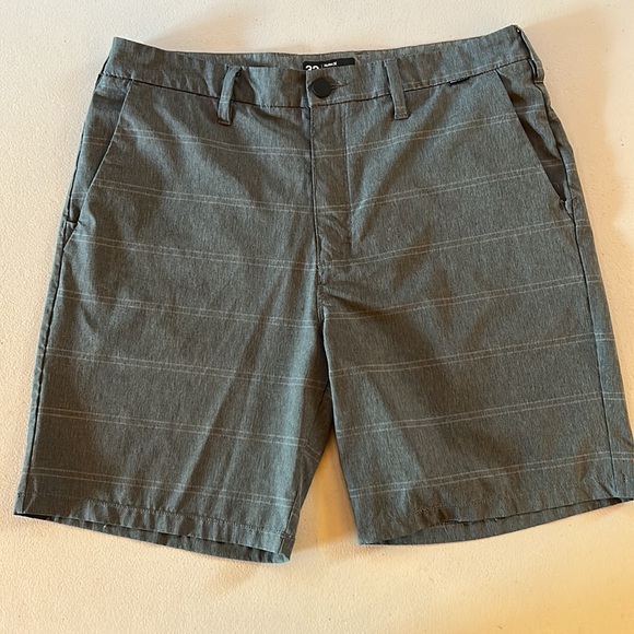 Hurley Phantom Quick Dry Shorts (32) - Picture 9 of 11